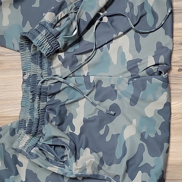 Zac & Rachel Camo Joggers - Picture 6 of 13